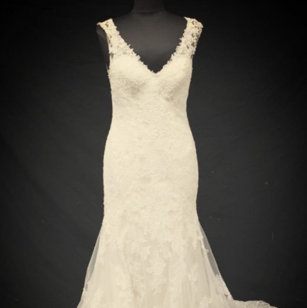 Store Inventory 600 Wedding Gowns